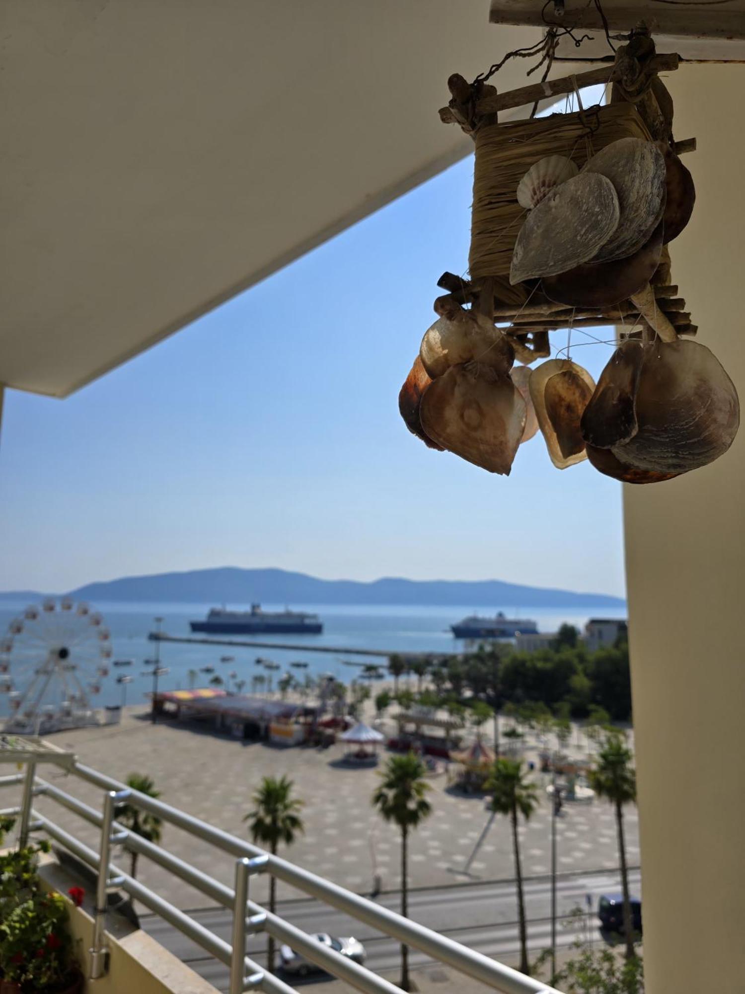Sea View Apartment Vlorë Exterior foto
