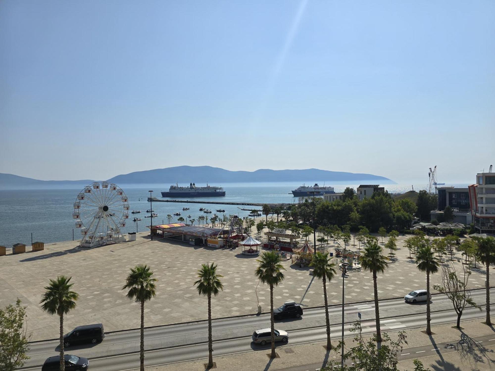 Sea View Apartment Vlorë Exterior foto