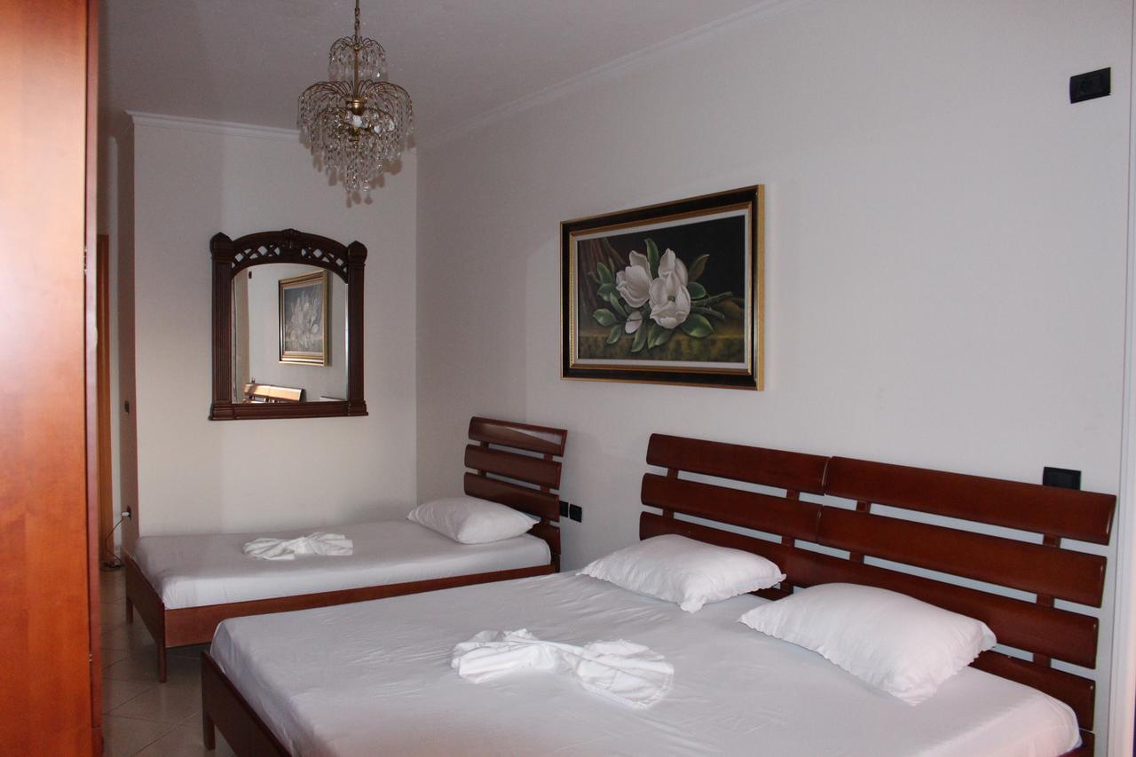 Sea View Apartment Vlorë Exterior foto